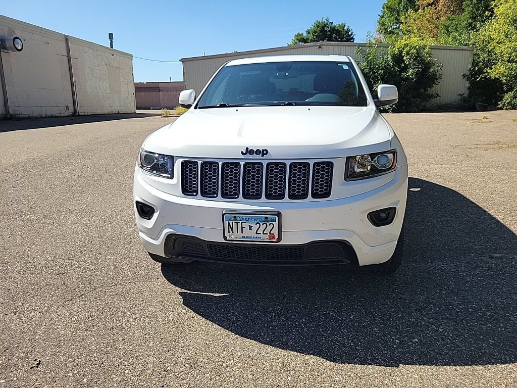 Used 2015 Jeep Grand Cherokee Altitude AWD/4WD image 4