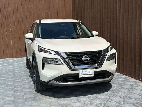 Used 2023 Nissan Rogue SV FWD image 10