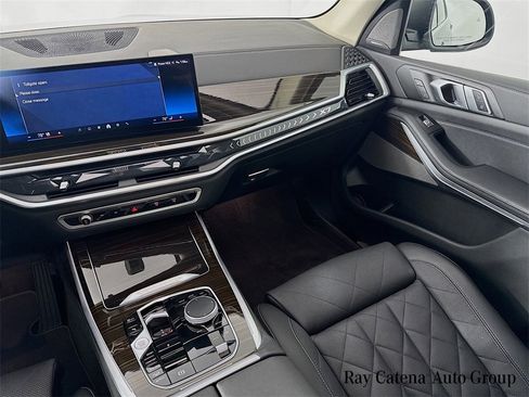 Certified 2024 BMW X7 xDrive40i w/ Premium Package image 25