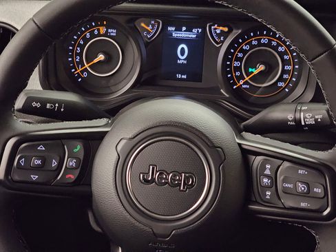 New 2026 Jeep Gladiator Sport image 18