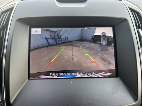 Used 2019 Ford Edge Titanium w/ Cold Weather Package AWD/4WD image 25