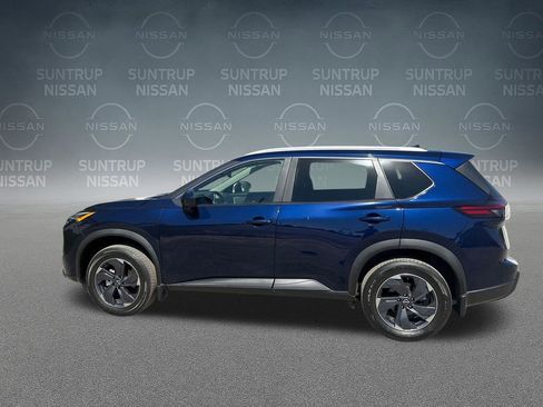 Used 2025 Nissan Rogue SV w/ SV Premium Package FWD image 36