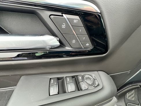 New 2026 Chevrolet Suburban Premier w/ Sun And Tow Package image 31