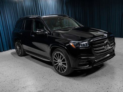 Certified 2024 Mercedes-Benz GLS 580 4MATIC image 3