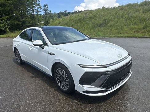 New 2025 Hyundai Sonata Limited image 7