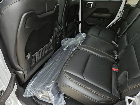 New 2025 Jeep Wrangler Unlimited Sahara image 19