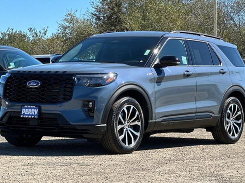 New 2025 Ford Explorer ST-Line RWD image 7