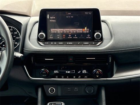 Certified 2021 Nissan Rogue SV image 16