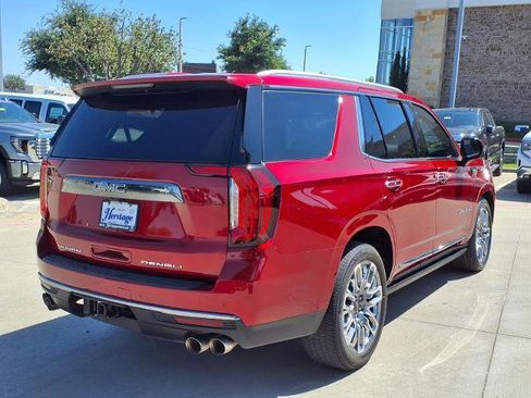 Used 2024 GMC Yukon Denali Ultimate AWD/4WD image 3