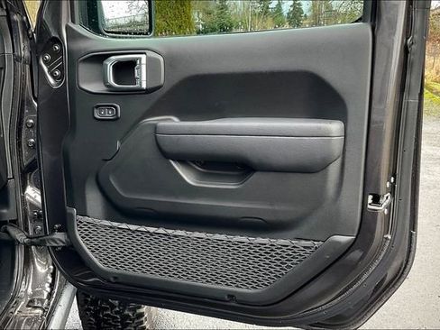 New 2024 Jeep Wrangler Rubicon w/ XTREMEE 35" Tire Package image 25