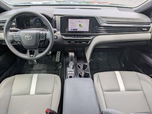 Used 2025 Toyota Camry SE w/ Convenience Package FWD image 14