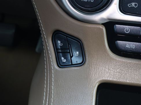 Used 2018 GMC Yukon SLT w/ Premium Edition image 30