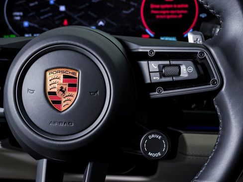 Certified 2025 Porsche Panamera 4 image 19