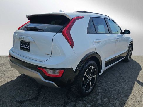 Used 2023 Kia Niro FWD image 3