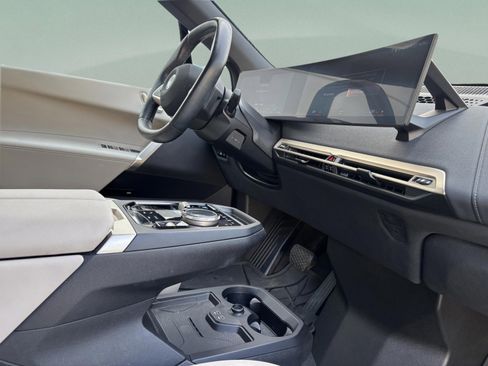 Certified 2023 BMW iX xDrive50 image 22