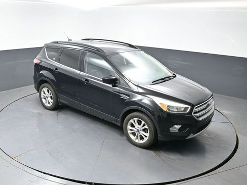 Used 2017 Ford Escape SE image 14