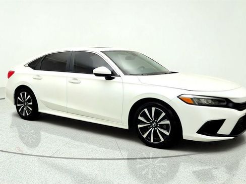 Used 2024 Honda Civic EX image 3