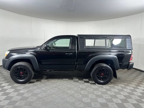 Used 2011 Toyota Tacoma 4x4 Regular Cab image 2