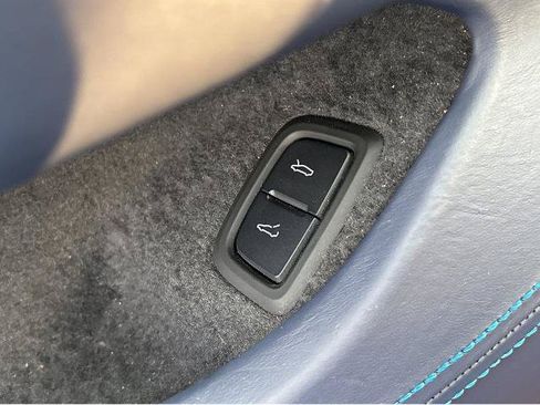 Used 2023 Chevrolet Corvette Stingray Premium Conv w/ Z51 Performance Package RWD image 29