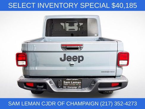 New 2025 Jeep Gladiator Sport image 6