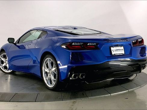 Used 2021 Chevrolet Corvette Stingray Preferred Cpe w/ Engine Appearance Package RWD image 10