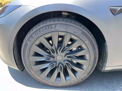 Used 2024 Tesla Model 3 Long Range RWD image 19