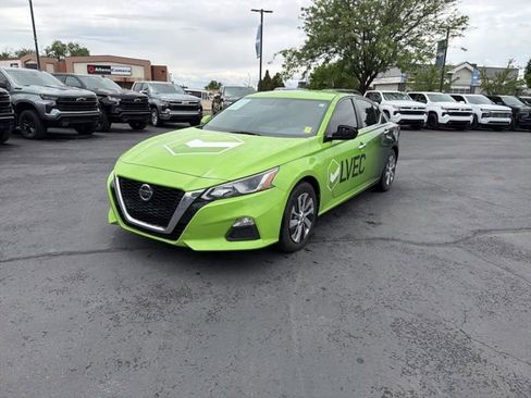 Used 2019 Nissan Altima 2.5 S FWD image 2