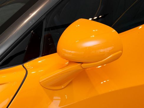 Used 2026 McLaren Artura Spider RWD image 50
