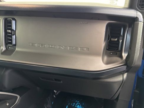 Used 2021 Ford Bronco Outer Banks image 10