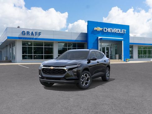 New 2026 Chevrolet Trax LT w/ Driver Confidence Package image 8