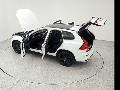 New 2026 Volvo XC60 T8 Ultra w/ Climate Package AWD/4WD image 40