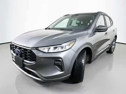 Used 2023 Ford Escape ST-Line image 3