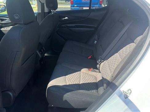 Used 2018 Chevrolet Equinox LT FWD image 10