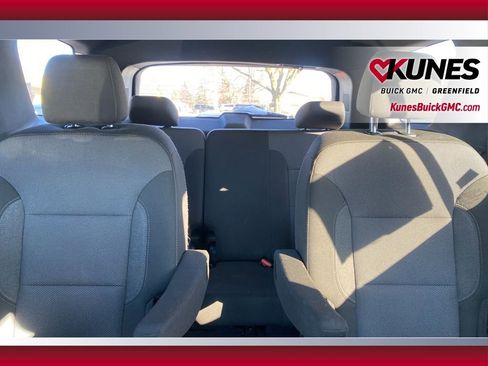 Used 2023 Chevrolet Traverse LT w/ LPO, Floor Liner Package image 37
