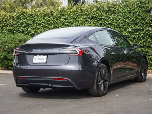 Used 2025 Tesla Model 3 Long Range image 6