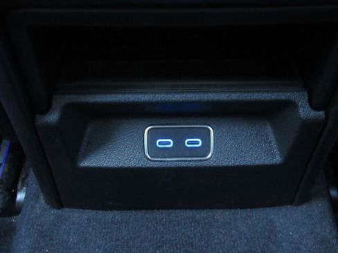 Used 2024 Mercedes-Benz GLE 450e 4MATIC image 31