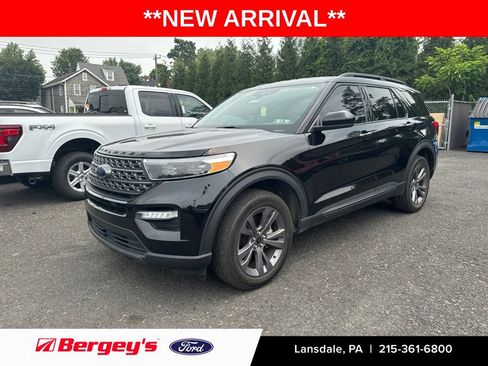 Used 2023 Ford Explorer XLT w/ Equipment Group 202A AWD/4WD image 1