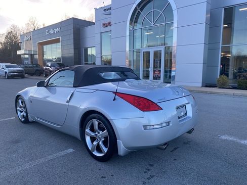 Used 2007 Nissan 350Z Grand Touring image 4