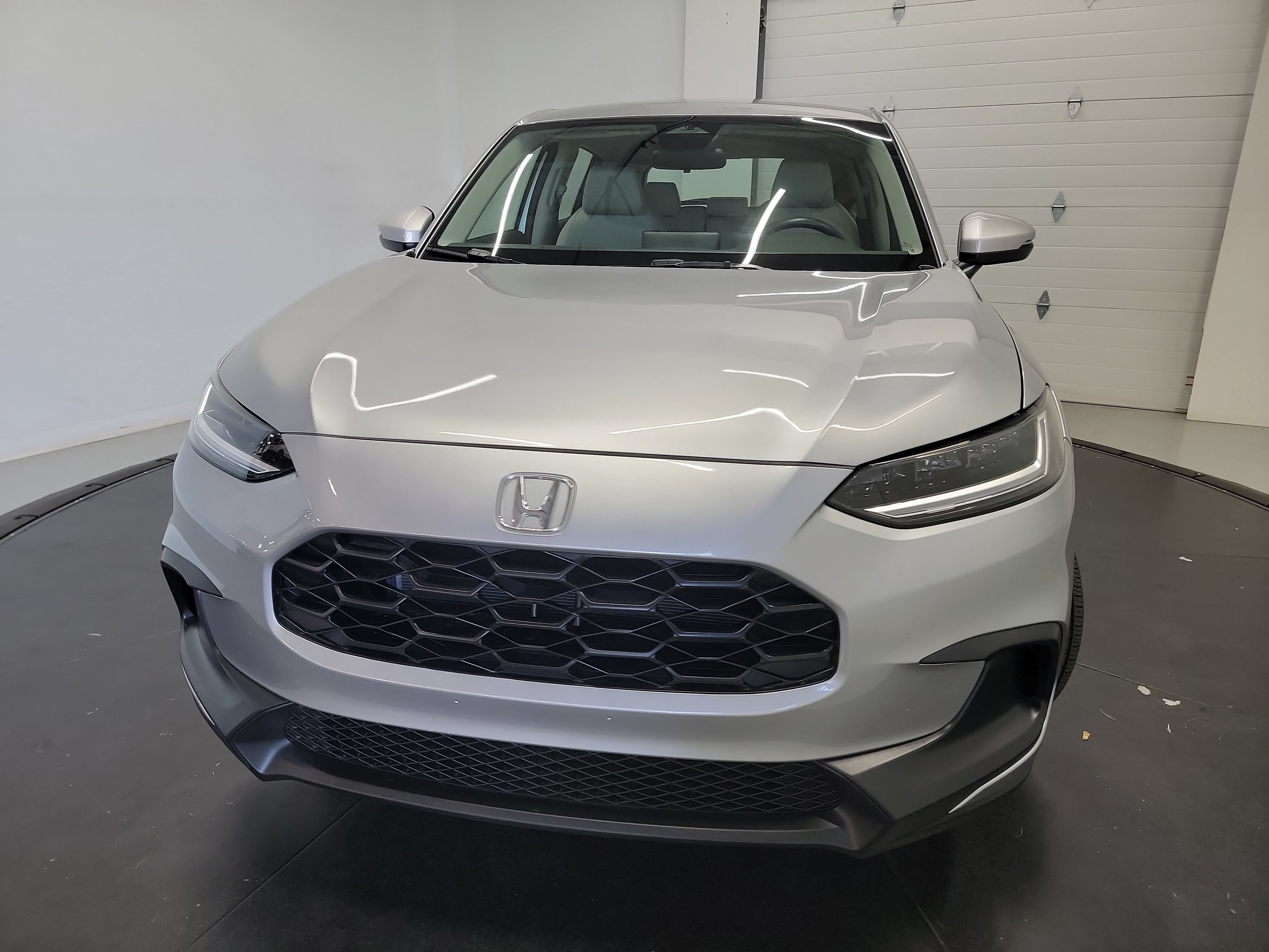 Used 2024 Honda HR-V LX image 2