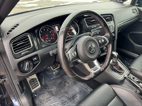 Used 2016 Volkswagen GTI SE image 18