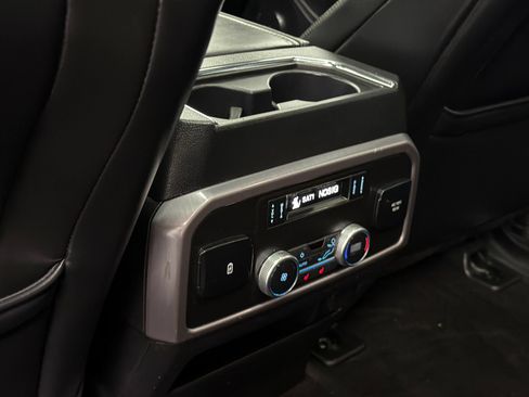 Used 2019 Ford Expedition Platinum AWD/4WD image 23