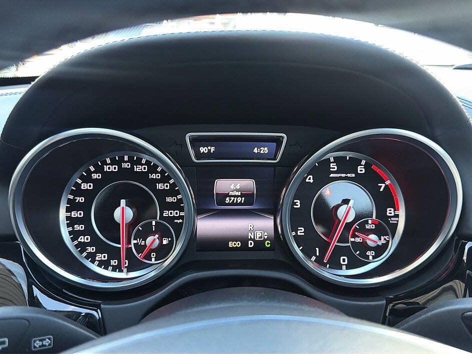 Used 2014 Mercedes-Benz ML 63 AMG 4MATIC image 8