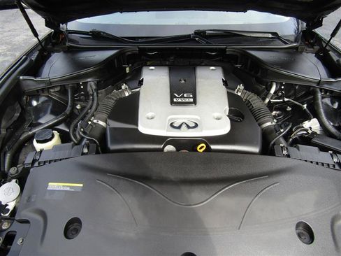 Used 2016 INFINITI Q70 L 3.7 image 45