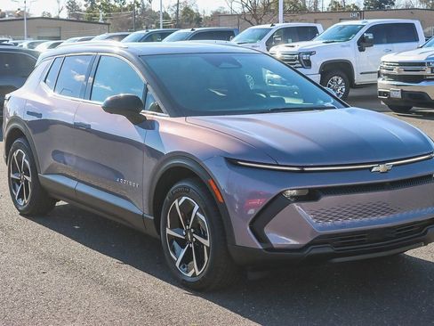 New 2026 Chevrolet Equinox EV LT image 5