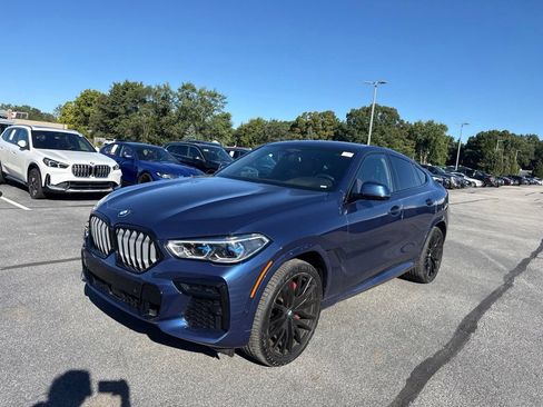Used 2022 BMW X6 xDrive40i w/ Executive Package AWD/4WD image 3