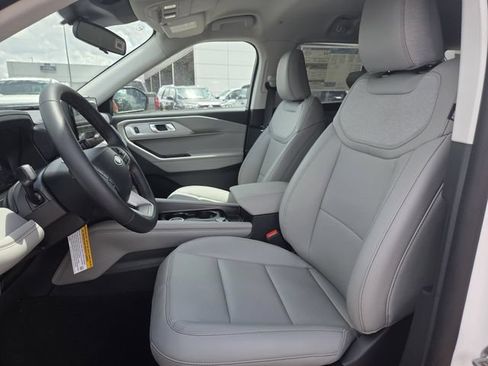 New 2026 Ford Explorer Active w/ Active Comfort Package RWD image 10