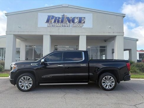 Used 2022 GMC Sierra 1500 Denali w/ Denali Reserve Package AWD/4WD image 1