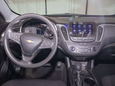 Used 2024 Chevrolet Malibu LT FWD image 16