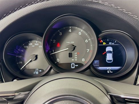 New 2026 Porsche Macan image 16