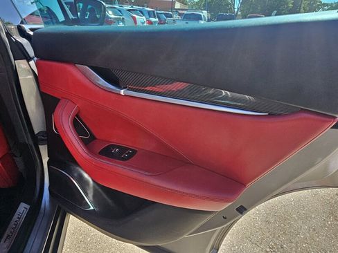 Used 2017 Maserati Levante S image 18